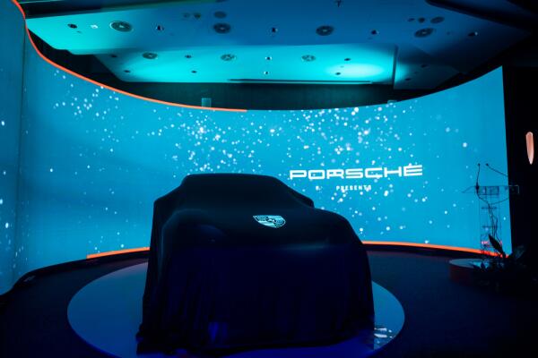 Porsche predstavio Cayenne Electric na ekskluzivnom sneak preview događaju u Beogradu | superauto, la vie de luxe, magazin